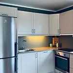 By The With 3 Bedrooms *