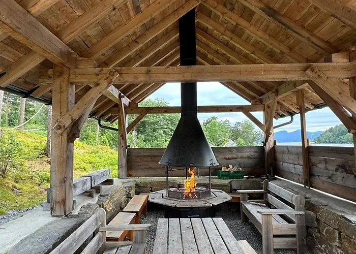 By The With 3 Bedrooms 펜션 Kvam (Hordaland)